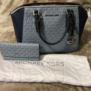 Michael Kors purse set